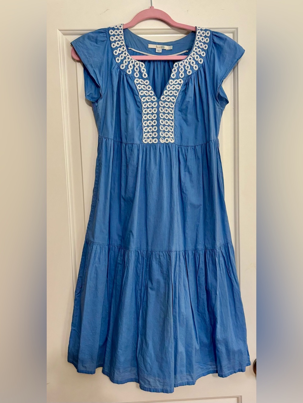 Boden 100% cotton Tiered Midi Dress with Embroidered Neckline, size 4 - Picture 1 of 9